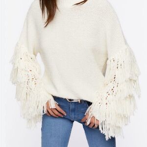 Forever 21 Chunky fringe-trim sweater **worn once**